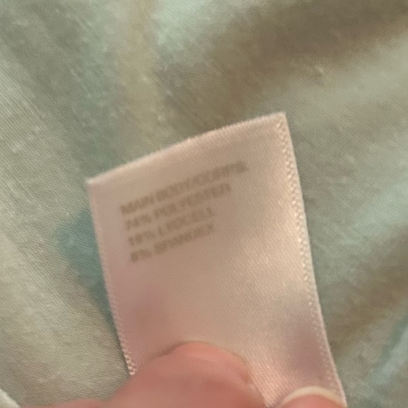 EUC Zella
Breathe Active V-Neck Short Sleeve Tee in Light Teal, Size Medium - Picture 8 of 16